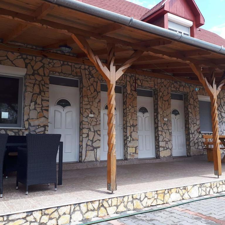 Relax Apartman Siofok-Sosto المظهر الخارجي الصورة